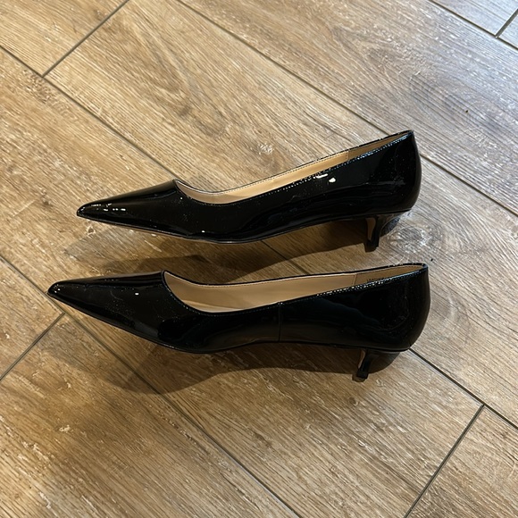 Ann Taylor Black Patten Leather Kitten Heel Pumps Size 8 - Picture 4 of 13